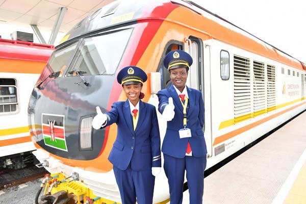 Kenya expands infrastructure with new Chinese-built train