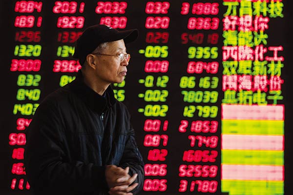 <BR>China's A shares raise 724.9b yuan in 2014