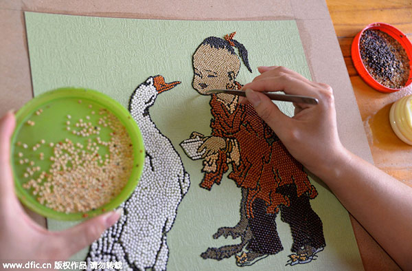 Man turns grain crops into images of art