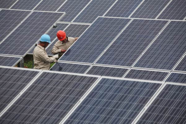 China tops world in PV installation capacity