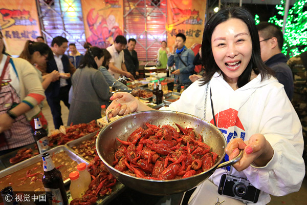 Chinese lobster industry boom on high demand