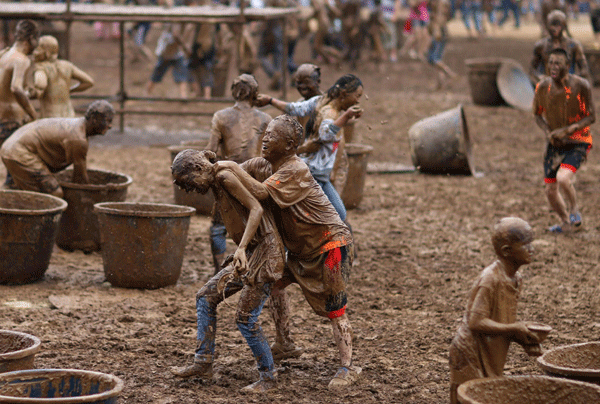 Mud festival in SW China