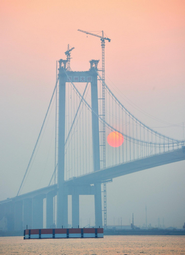 Eighth Yangtze highway bridge opens in Jiangsu