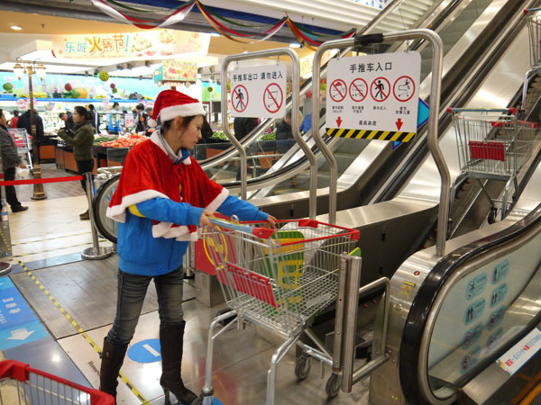 Supermarket of the future opens in E China