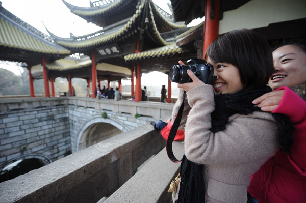Snapshots of Chinese cities in 2012