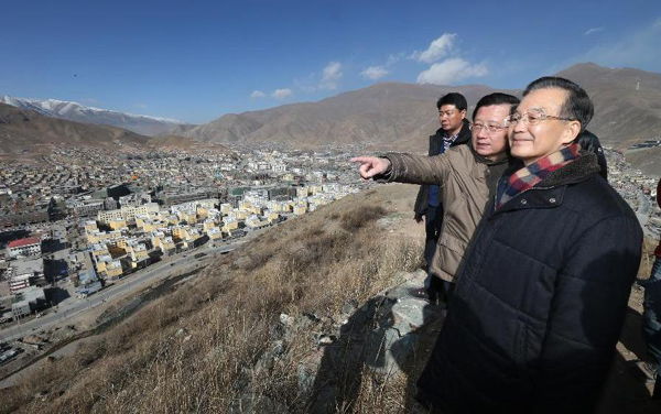 Premier extends New Year greetings to quake-hit residents