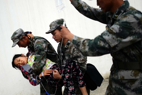 Soldiers bring hope to earthquake-battered region