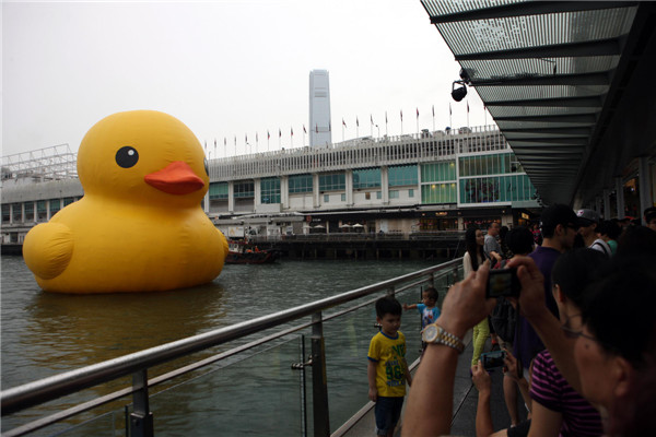 Hong Kong hails the return of the duck
