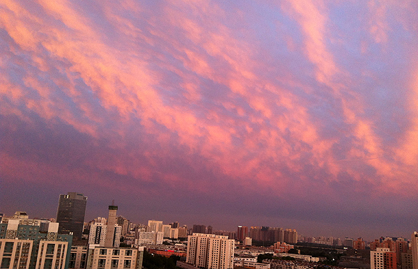 Beijing sees spectacular sunset after rain