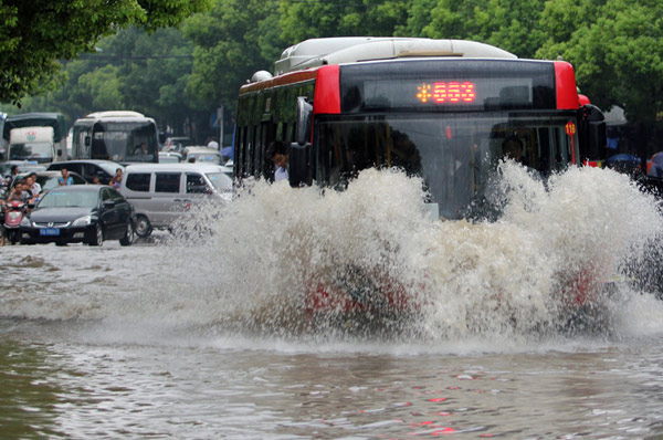 Heavy rain hits Central China