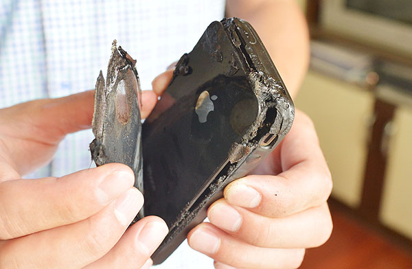 Safety fears after iPhone 4 explodes