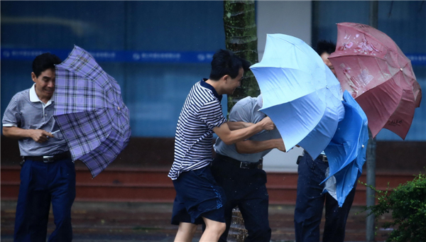 Tropical storm Jebi lands in Hainan in S China