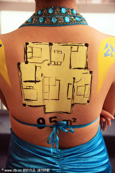 Body paint: a new way to sell houses
