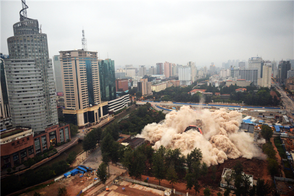 Old landmark building in Kunming demolished