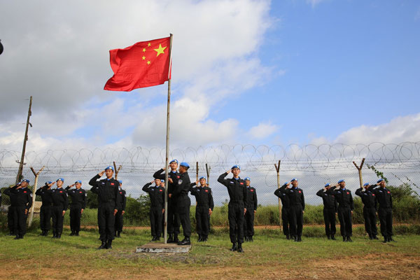 Chinese riot police team arrives at Liberia