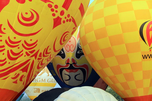Hot air balloons loom high on tourist horizon