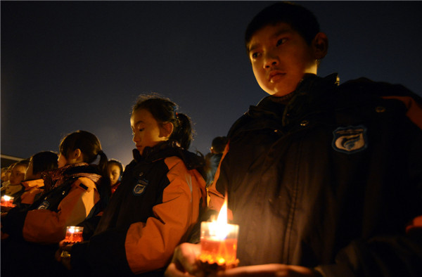 Candlelight vigil for Nanjing Massacre victims
