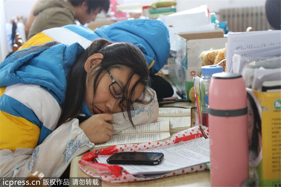 Students start 2-day cram for post-grad exam