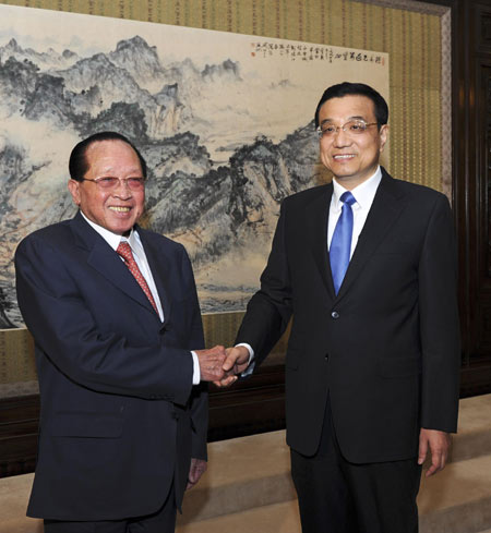 Li says China stands behind Cambodia's expanded role