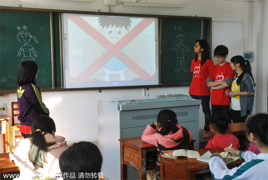 Students in S China learn how to prevent sexual assault