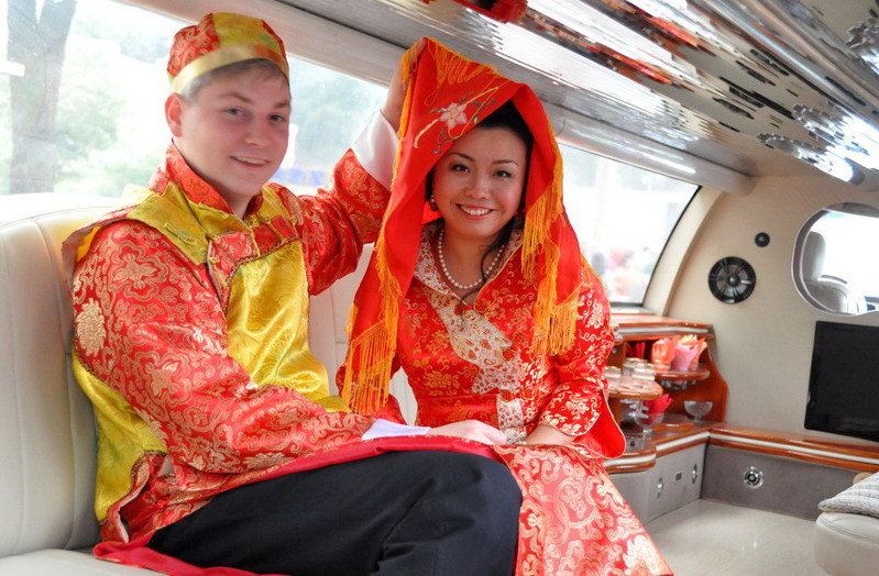 Forum trends: No house, no marriage?