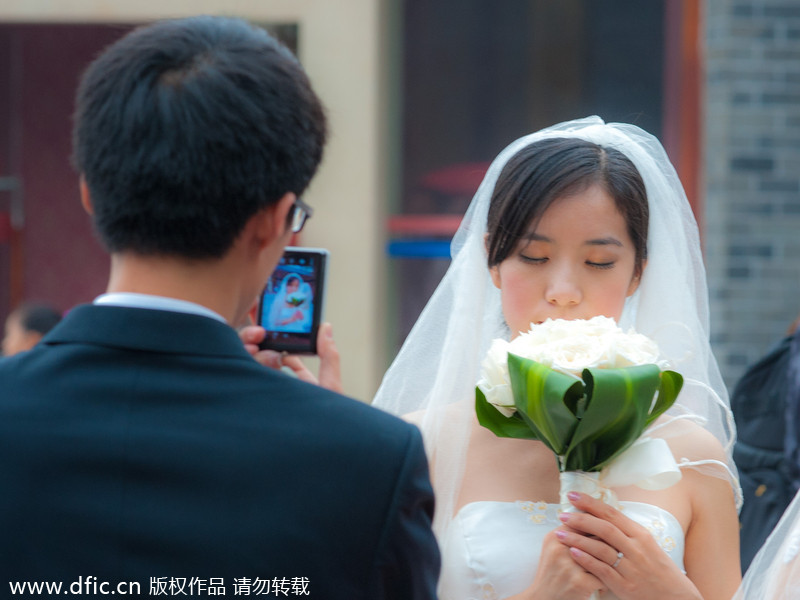 Forum trends: No house, no marriage?