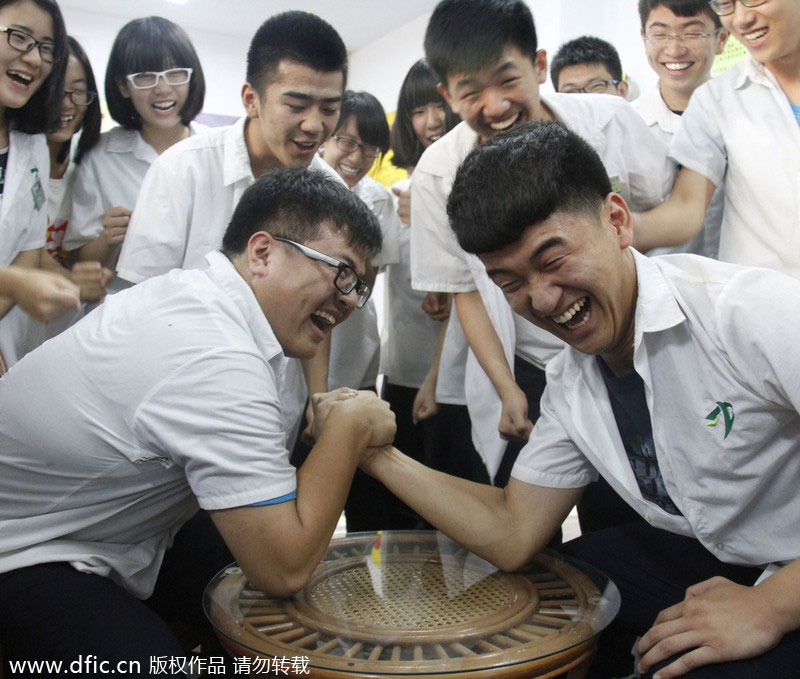Students pop stress before college entrance exam