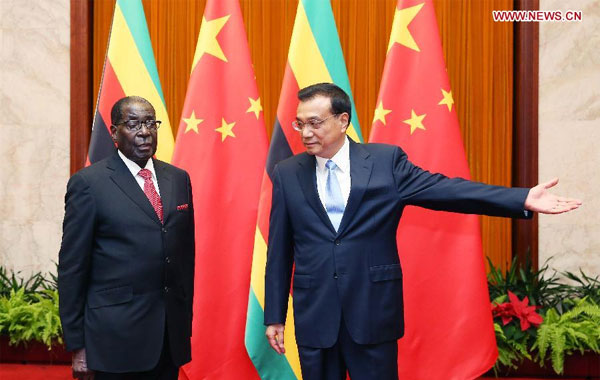 Premier Li meets with Zimbabwean president in Beijing