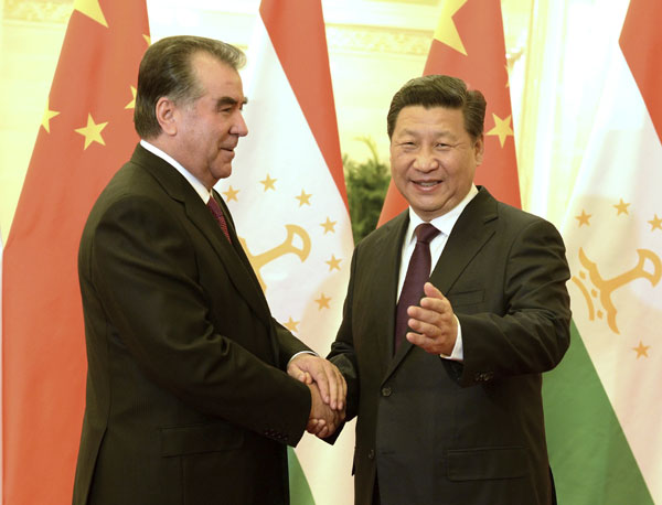 Chinese, Tajik presidents pledge co-op in anti-terrorism