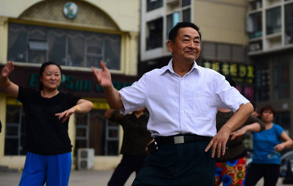 Man joins square dancing team