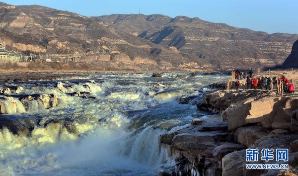 Stunning view of Yellow River Hukou ice cascade