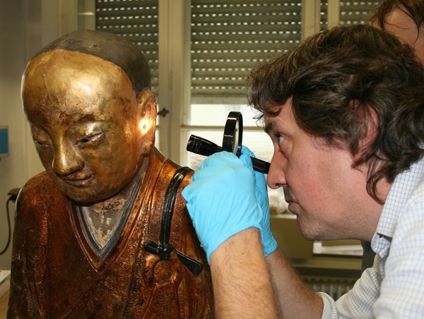 Monk's body found concealed in Chinese Buddha statue