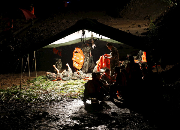 Rescuers fought bad weather at night