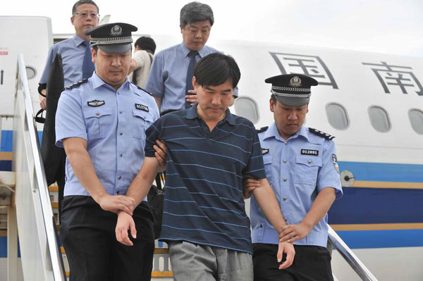 Chinese fugitive deported after hiding in Cambodia for 6 years