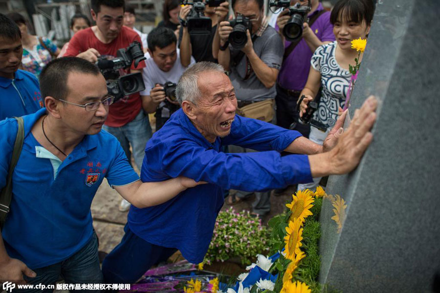 Remains of 118 Chinese war heroes return home after 70 years