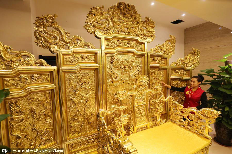 Restaurant creates golden dragon throne worth $64,440