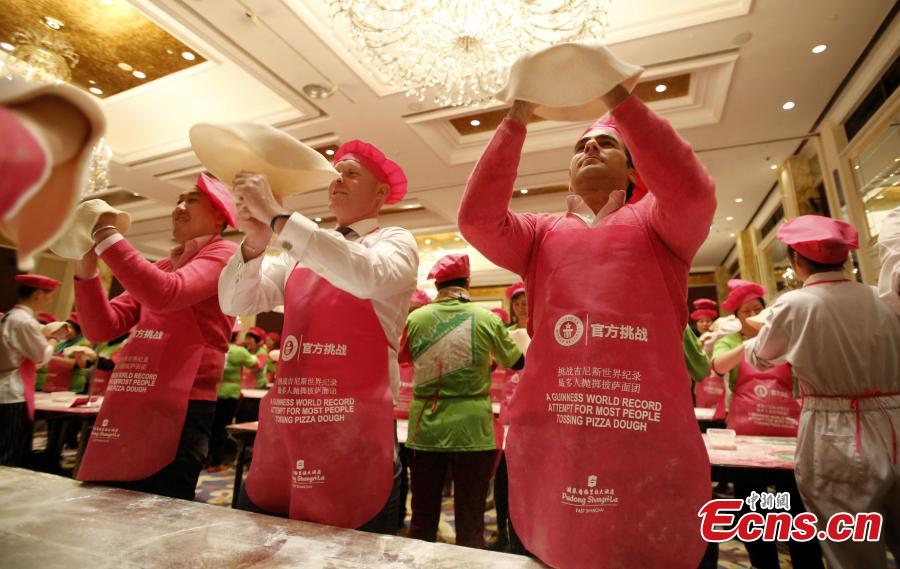 Pizza lovers in Shanghai set new Guinness record