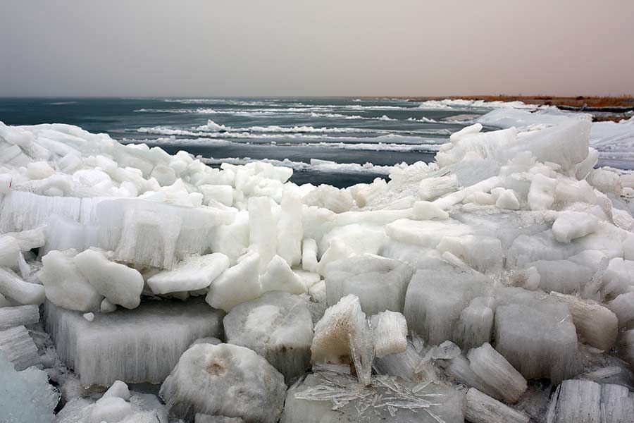 Ice jams on China's largest inland freshwater lake