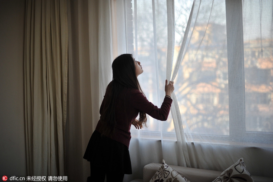 China's 'sleep testers' search hotels for rest