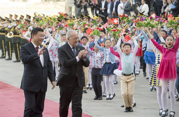 Xi meets with 'old friend of Chinese people'