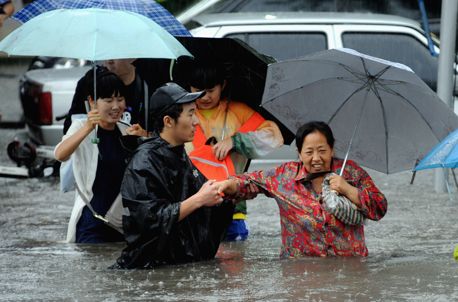 Heavy rain, floods across China