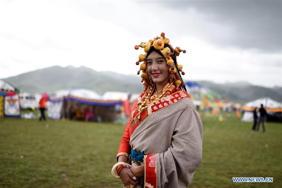 Traditional Tibetan costumes presented in fashion show