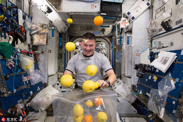 What do astronauts eat in space？