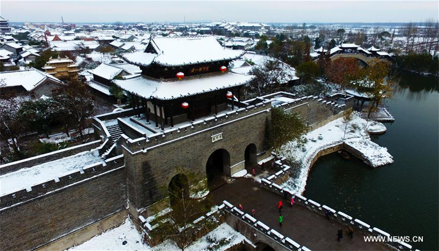 First snow of season blankets many parts of China