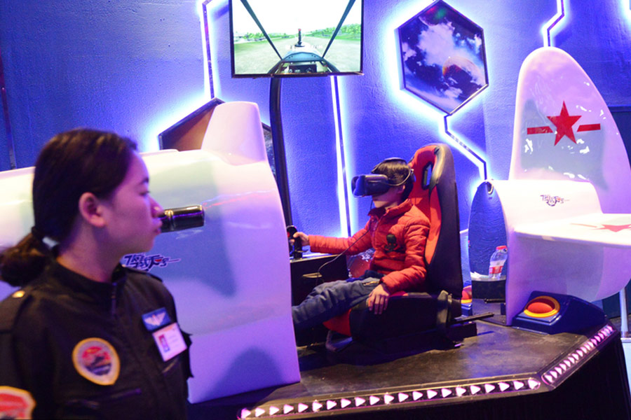 Young visitors astonished by space experience in Zhengzhou