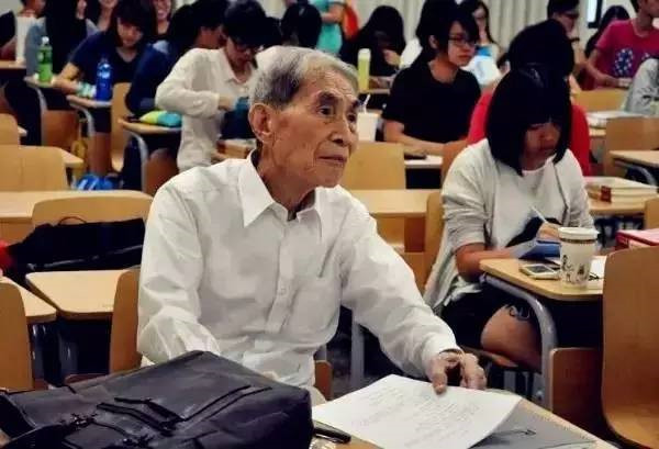 Studying keeps 105-year-old scholar young at heart