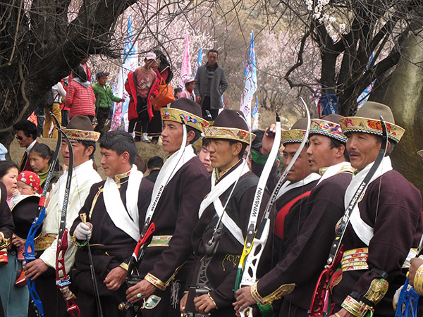 Boosting Tibetan village's economy through peach flower fest
