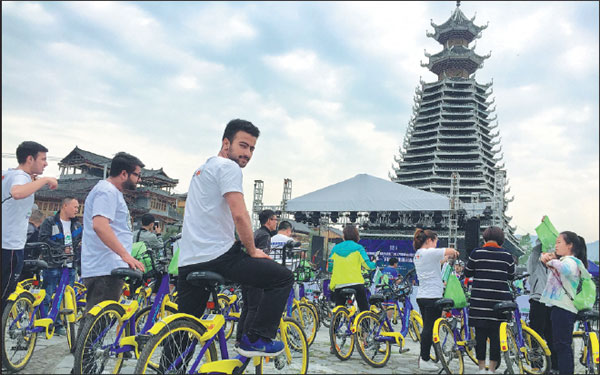 Guizhou invites tourists to beat the heat