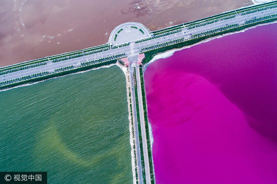 Salt lake in Shanxi looks like double-flavor hot pot