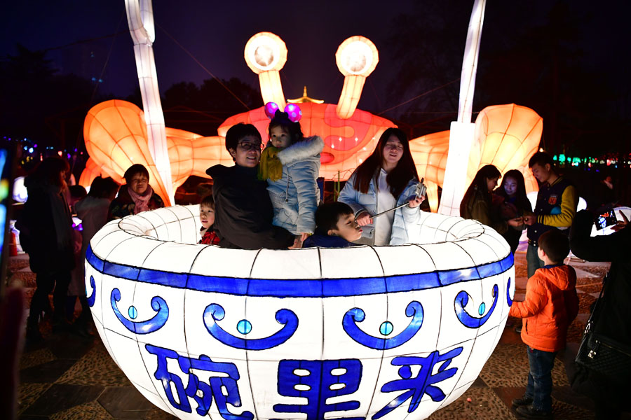 Lanterns lit up to celebrate Spring Festival